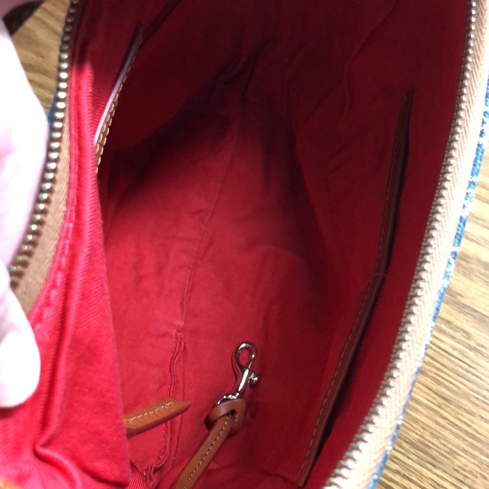 Women’s Dooney & Bourke handbag - Picture 4 of 8